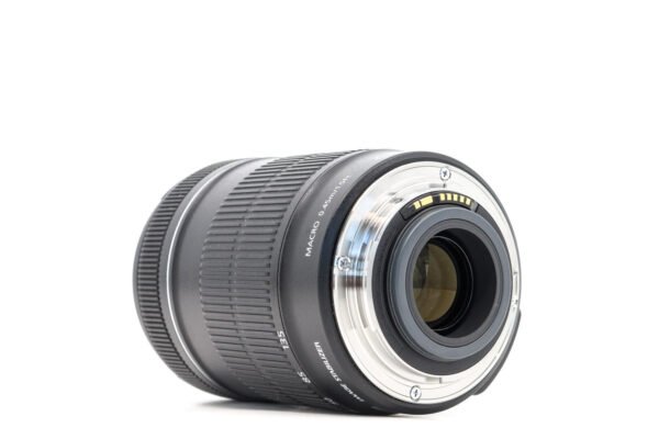 Canon EF-S 18-135mm